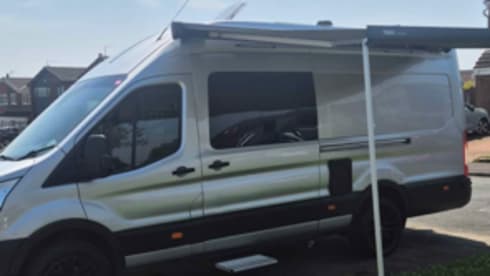 Van-Essa – 3/4 berth Ford bus from 2021