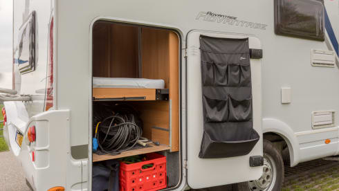 Dethleffs Advantage  – 4 person camper with bunk beds and air conditioning from 2011