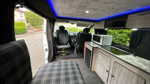 The Wee Hoose – The Wee Hoose – Vauxhall Vivaro LWB Campervan - 4 berth