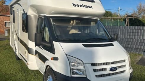 5p Benimar semi-integrated uit 2012
