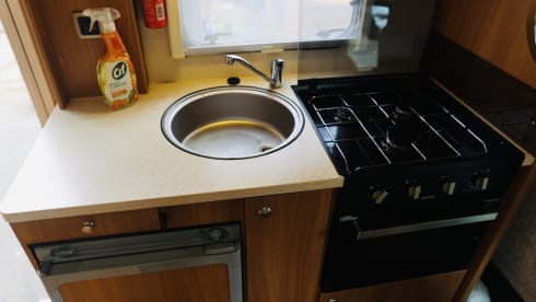 Nessie – A Beautiful Swift Escape 6 Berth…