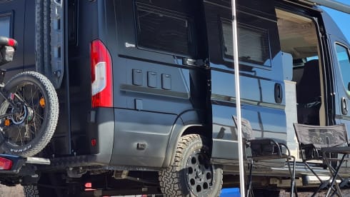 Bigfoot – Campervan, Bravia 636 Swan