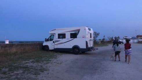 Piccolino – Travel comfortably and safely in a small camper.