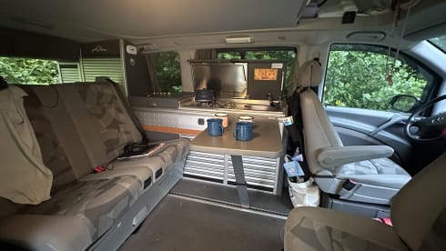 4p Mercedes-Benz campervan from 2005