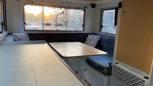 Friendly Camper – Restyled camper | Working off grid
