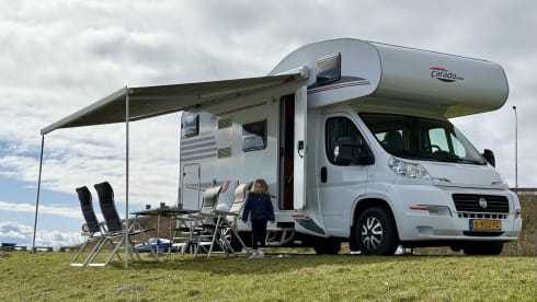 Lola Frisia 2 – 4p Carado alcove uit 2012