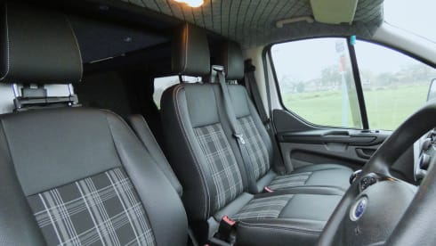 Mia – Mountain Edition- Ford Transit Custom 4 Berth