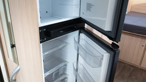 half integraal camper – 4p Sunlight semi-integrated from 2018