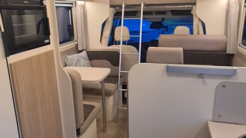 LISMORE – 6 Berth, Ford Rimor Evo Sound, 6 Seatbelt 