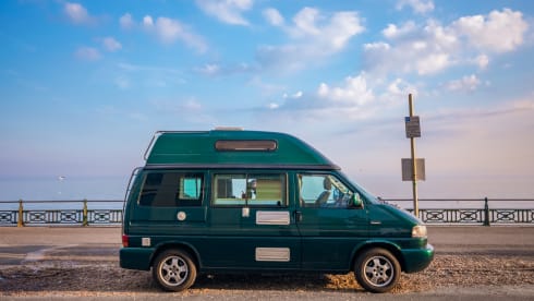 Vinny – 4 Berth Volkswagen Trident