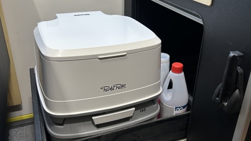 Yellowtrack  – Powerful Mercedes campervan – freedom, comfort and adventure for two!