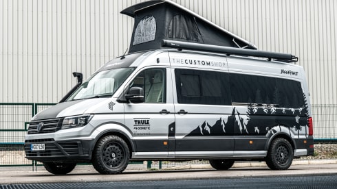 THE JUGGERNAUT – 5 berth Volkswagen bus from 2016