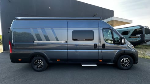 L&C – Gloednieuwe Carado CV 640 automaat luxe, comfort en vrijheid.