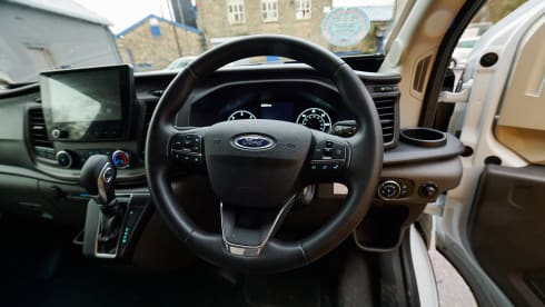 james – New luxury 4 berth Chausson 6 speed automatic 2025