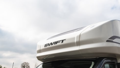 Swift Voyager 485 5 Berth