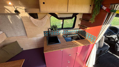 Kees ''Keesie'' de Kemper – Nice Opel camper van for 2 people