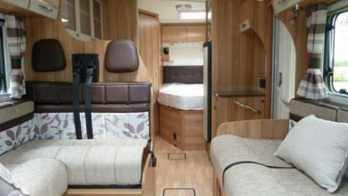 Doodles – Luxe Bailey-camper