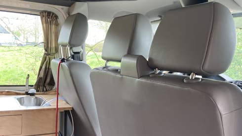 floortjes – vw T5 camper van only for friends and family