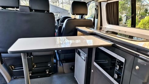 STIRLING  – 4 berth Volkswagen bus from 2015
