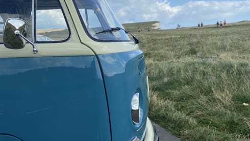 Daisy – Iconic Blue 1970s VW Camper