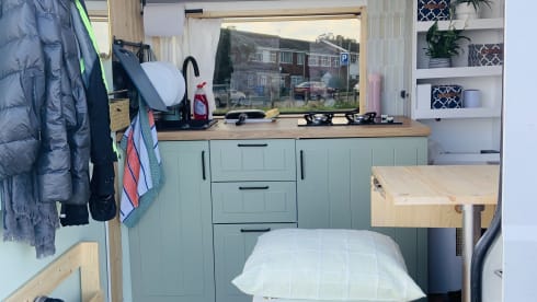 Lola – Scandi-Style 3-Berth Campervan – Solar, Kitchen & Comfort