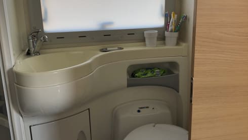 MOBI – Spacious Auto roller Granduca family mobile home