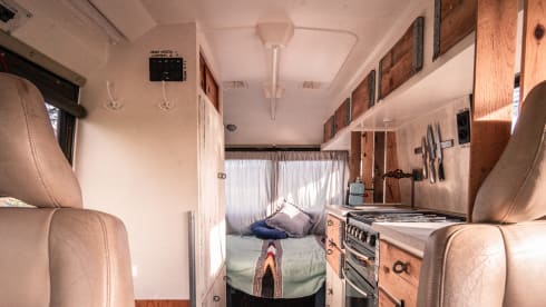 Pablo – Fire brigade bus & sturdy camper for your next adventure