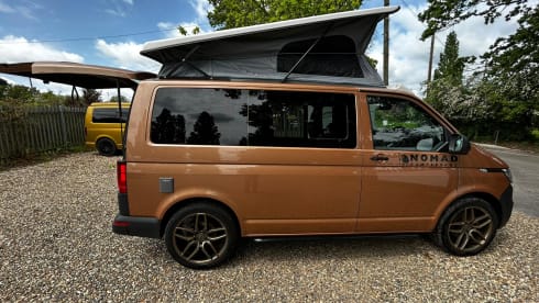 YT72KEU – 4 berth Volkswagen Campervan London - Romford