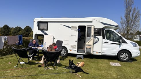 4p Chausson 747 GA Welcome FORD 170PK (2018)