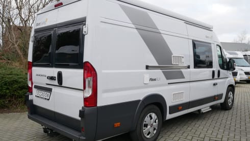 Sun Living Flexo 6.40, 2 sleeping 4 seats, length beds, Airco!!