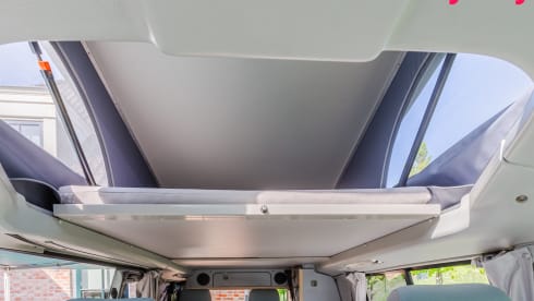 Classic 4p Volkswagen T4 California Westfalia from 2002