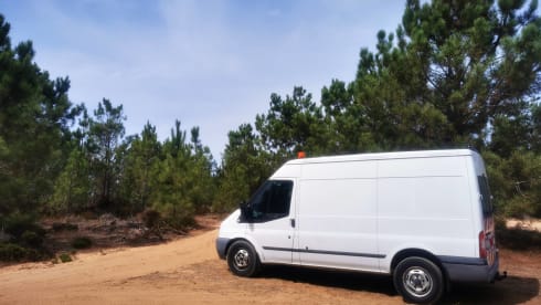 Bustave YFL – Accogliente furgone fai-da-te Ford Transit