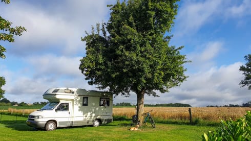 Volkswagen T4 Karmann Camper with round seat