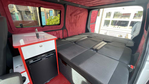 Ronnie – VW T6 Ready for your perfect stayaway