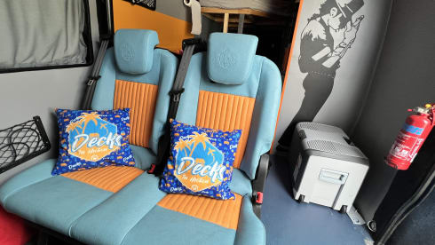 Decks – 4 berth 5 Belt Campervan