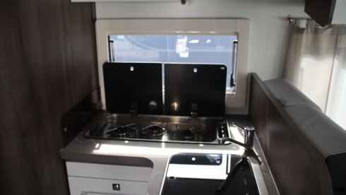 4p Benimar semi-integrated uit 2024
