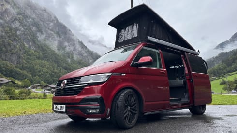 Ruby Roamer – 4 berth Volkswagen campervan from 2023