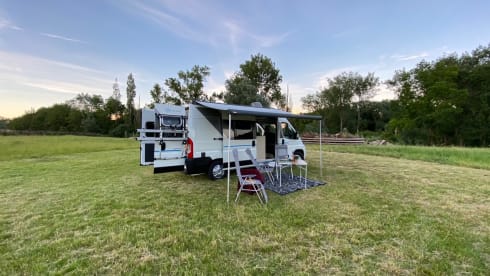 Duke 1 – Brand new and luxurious campervan 