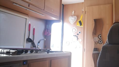 ERCOLITO  – Compact coachbuilt motorhome