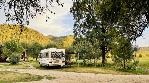 4p Hymer integrated from 1990