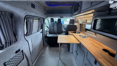 Maisie – ⭐️Luxury off grid Ford campervan⭐️