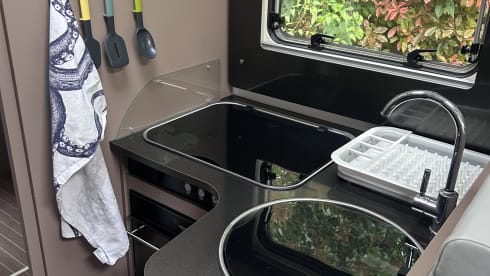 'Wild at Heart' – Schitterende gloednieuwe A-klasse camper