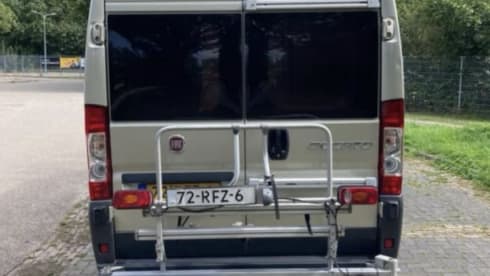 Ons Campertje – 2-person Fiat bus from 2009