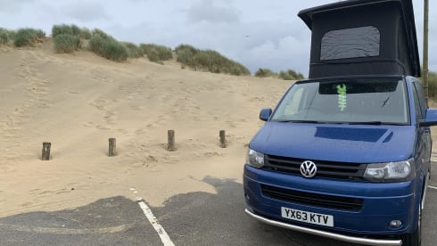 Blu – VW campervan INC FULL INSURANCE !!