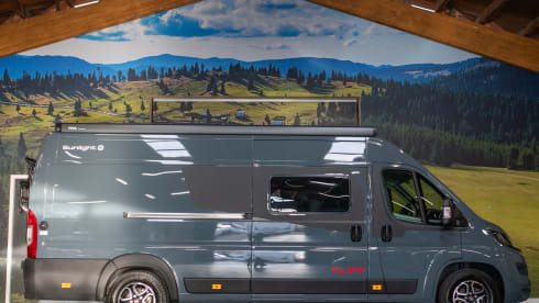 2p Sunlight Cliff 640 automatic 01 - built in 2024