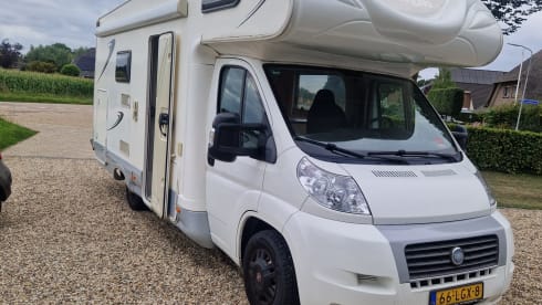 Huisje op wielen – 4p Fiat alcove from 2009