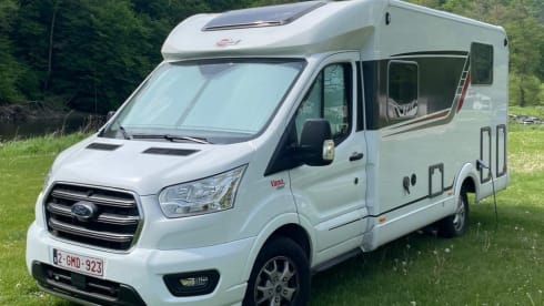 NEW! Semi-integrated, built in 2024, comfort, luxury and compactness, automatic