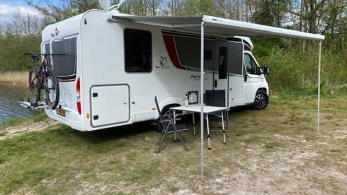 Luxurious & beautiful Bürstner 4 persons from 2019 ZGAN