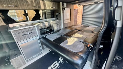 ELSIE – Camper Ford a 4 posti letto del 2018