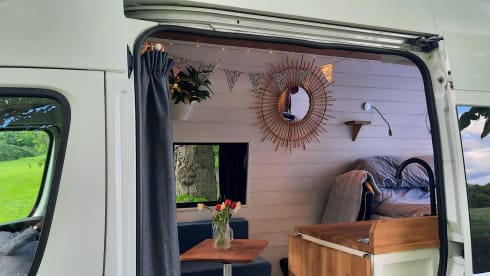 The Camper Salon – 2 1/2 berth Citroën camper van